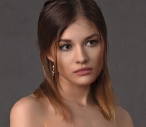 バストアップ美容液の口コミで本当に効果がある商品は？